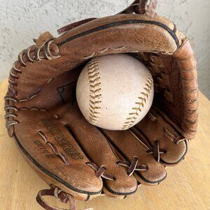 Nike Dri-Fit Show Series Diamond Ready 1200 12" Baseball Glove RHT Softball Ball